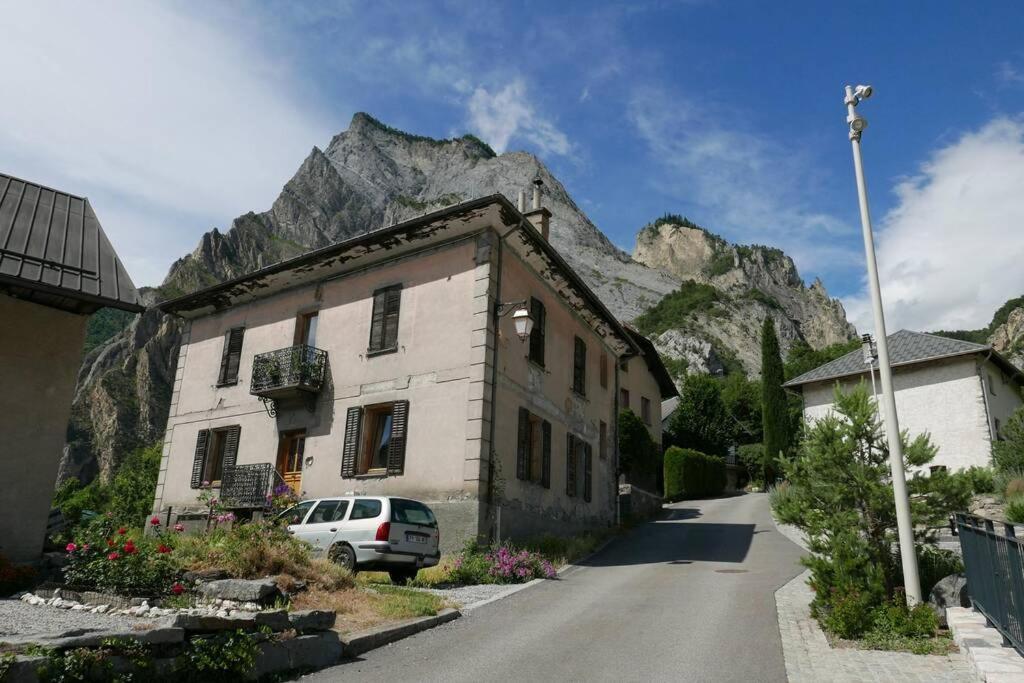 Joli Appartement Confortable Renove Style Cosy Saint-Martin-de-la-Porte Exterior photo