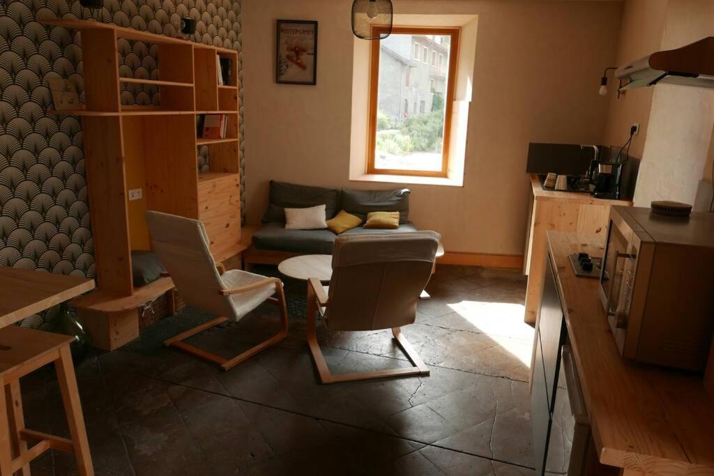Joli Appartement Confortable Renove Style Cosy Saint-Martin-de-la-Porte Exterior photo